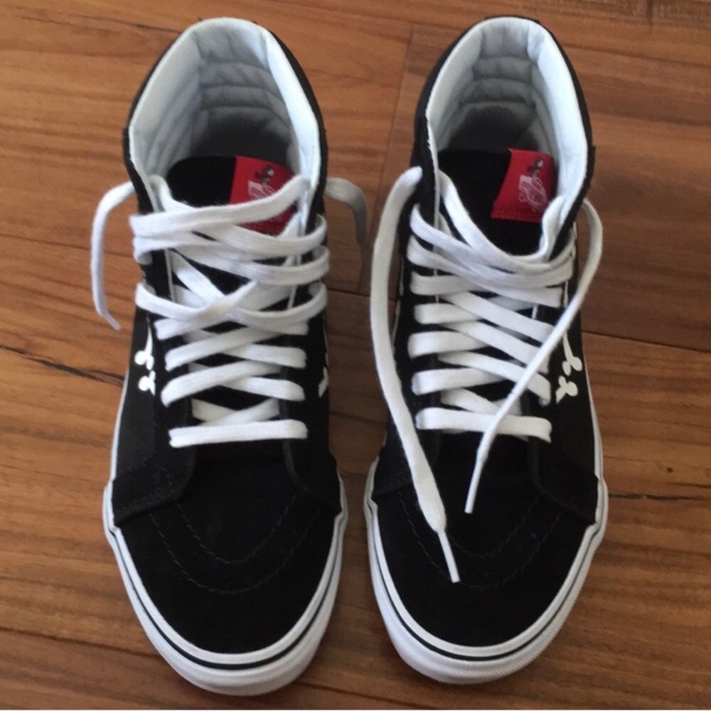 Vans - Picture 3 of 7
